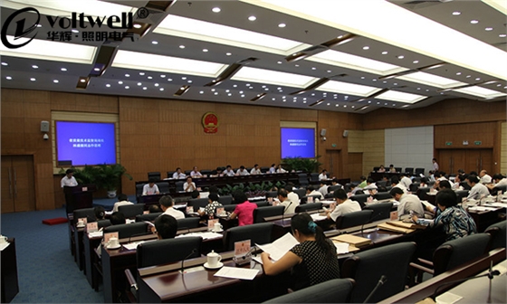 華輝照明會(huì)議室專用LED面板燈