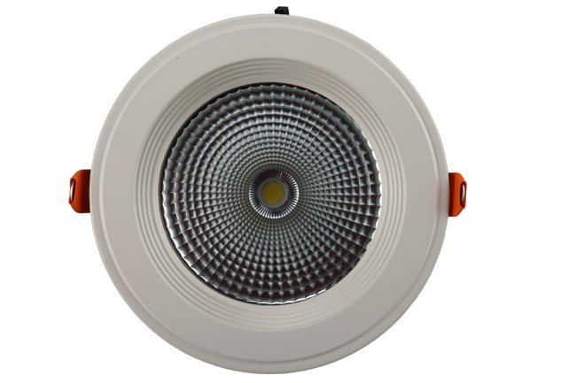 華輝照明專業生產LED筒燈，COB筒燈，全國行業領先，服務過全國各類工程達2000家。