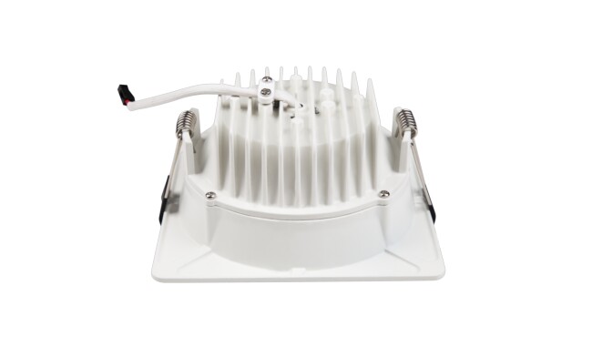 廣東筒燈，led筒燈，筒燈廠家，COB筒燈知名品牌華輝照明，公司產(chǎn)品通過3C、CE、UL、VDE等國內(nèi)外權(quán)威認(rèn)證。