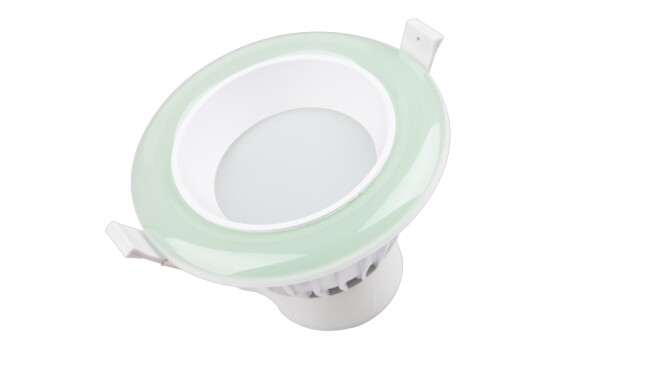 華輝照明專業(yè)LED筒燈廠家,標(biāo)準(zhǔn)的流程與質(zhì)檢程序確保COB筒燈質(zhì)量穩(wěn)定如一。 華輝照明專業(yè)LED筒燈廠家,標(biāo)準(zhǔn)的流程與質(zhì)檢程序確保COB筒燈質(zhì)量穩(wěn)定如一。