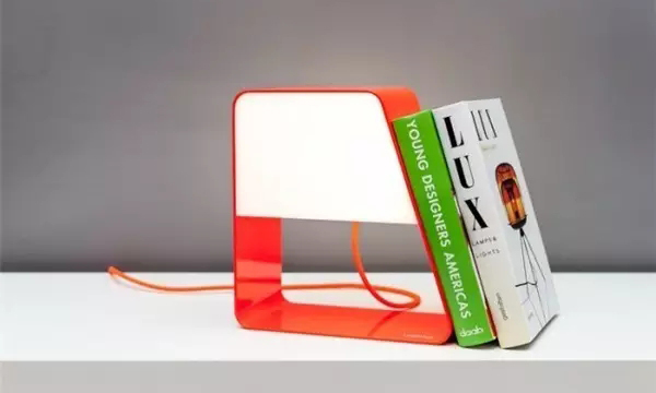 設計||別以為燈具就只能拿來照明