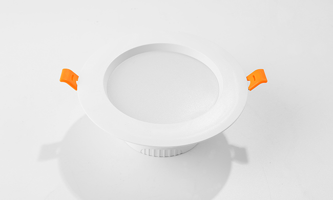 3.5"一體化雙色筒燈 調光調色LED筒燈 開孔 ¢95mm 3.5"一體化雙色筒燈 調光調色LED筒燈 開孔 ¢95mm