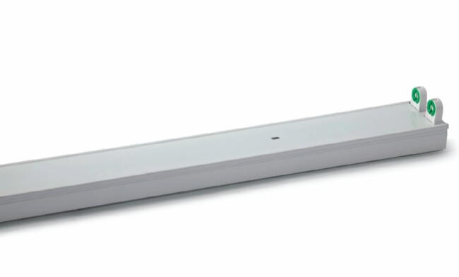 T8 2X20W 電感/電子 雙支平蓋支架/寬殼體620X84X70mm T8 2X20W 電感/電子 雙支平蓋支架/寬殼體620X84X70mm